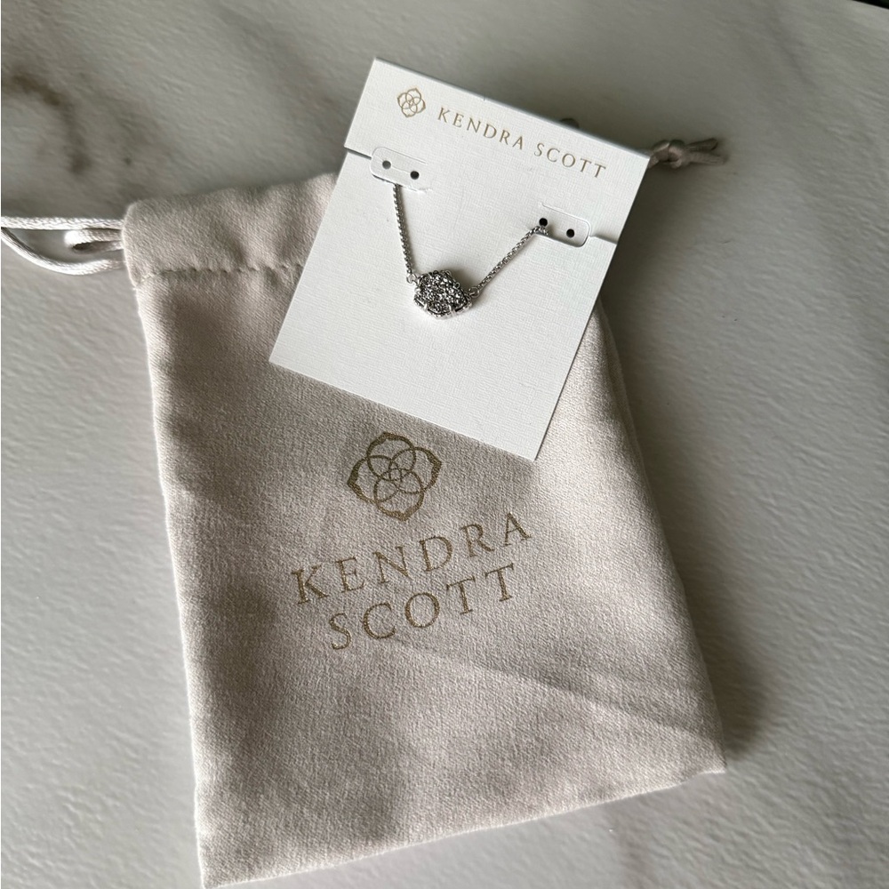 Kendra Scott Silver Necklace NWT & Dustbag